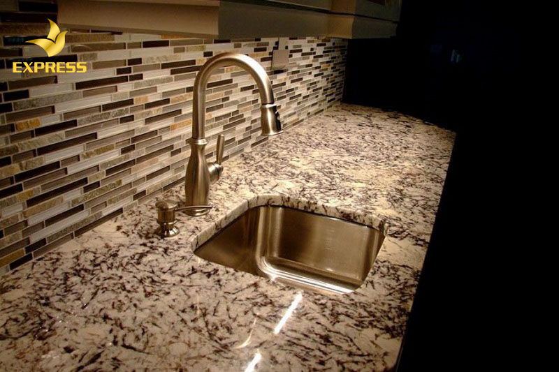 Đá Granite trang trí mặt bếp, bàn ăn và quầy bar