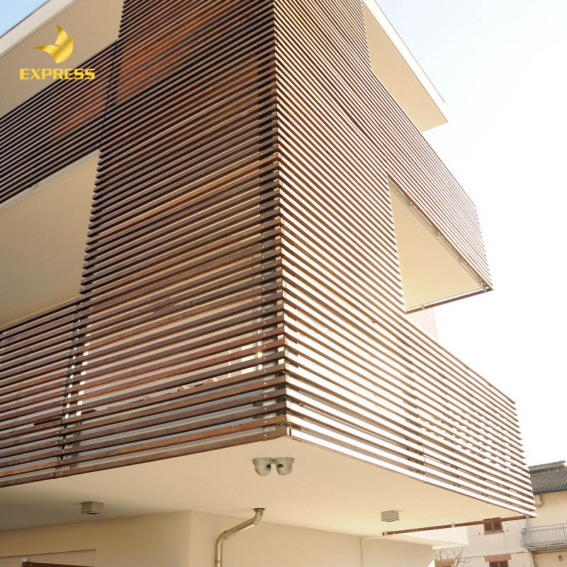 Hệ lam được sử dụng để chắn nắng, che mưa cho cấu trúc thiết kế công trình bên trong.