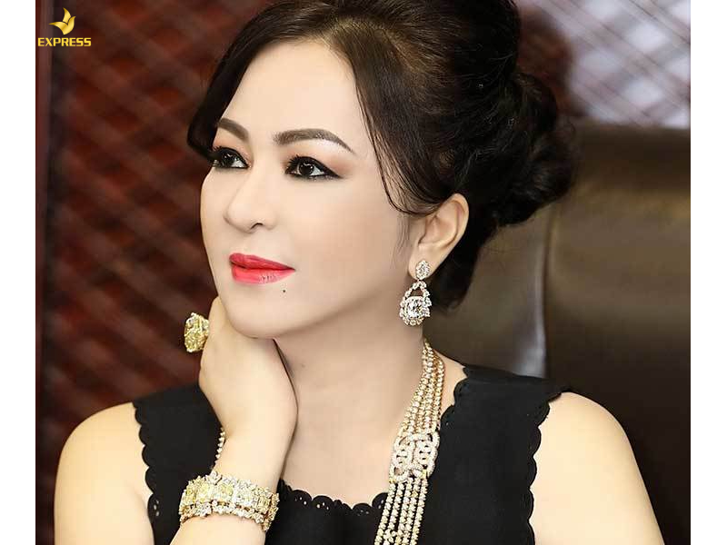 Cơ ngơi ngàn tỷ của doanh nhân Nguyễn Phương Hằng?