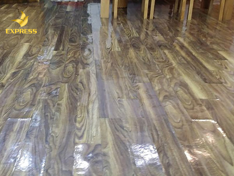 Phồng sàn gỗ do yếu tố môi trường
