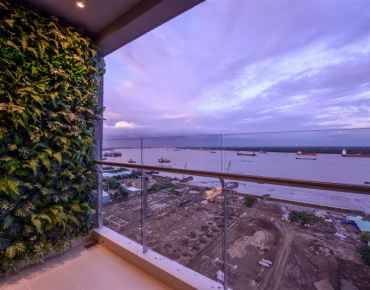 BAN CÔNG RỘNG MỞ