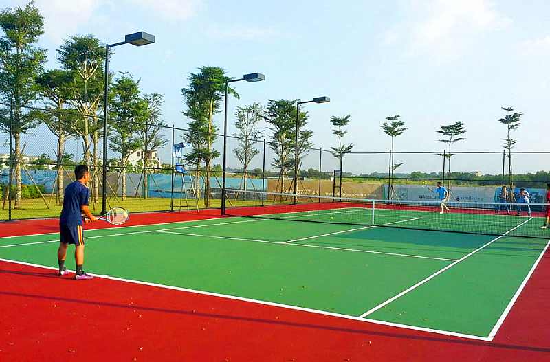 Sân tennis tại khu đô thị Swan Bay