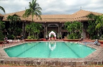 Tham quan cung điện dừa tại Philippines 