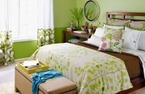 Phòng ngủ dịu mát với gam màu xanh lá cây