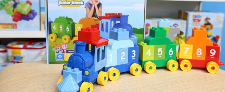  Gợi ý đồ chơi cho bé 2 tuổi giúp trẻ phát triển trí thông minh					