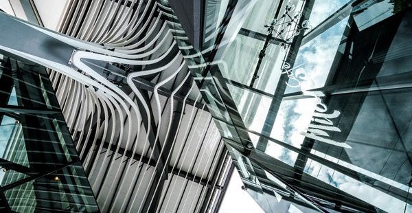  Glass House ở Sindhorn – Kiến tạo kiến trúc dựa vào bối cảnh hiện hữu					