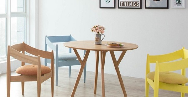  Nhanh tay chọn ngay một mẫu bàn gỗ siêu xinh cho không gian gia đình					