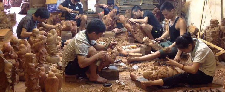  Khám phá “đại công xưởng” gỗ ở làng nghề truyền thống Đồng Kỵ – Bắc Ninh					