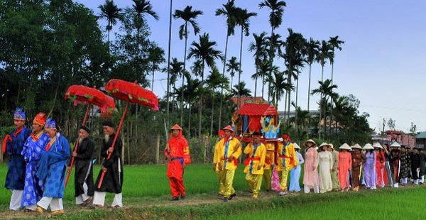  Hội làng – một góc văn hóa cộng đồng đậm đà tính dân tộc Việt					