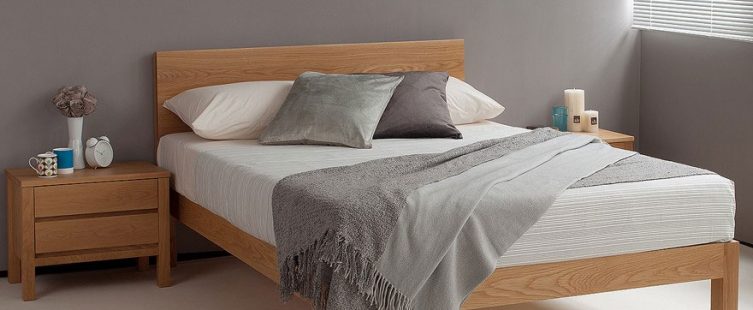  Theo bạn nên mua giường ngủ gỗ xoan đào cho gia đình hay không?					